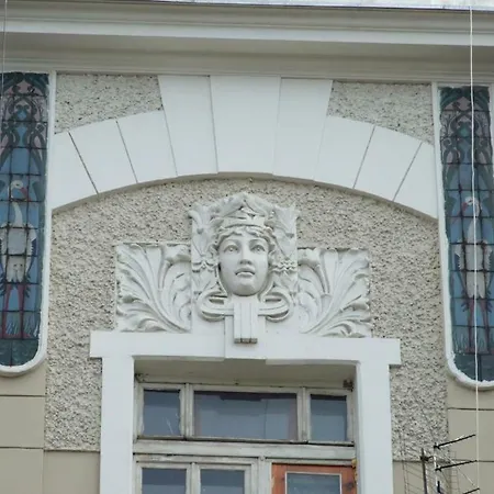 Sara Place Проживание в семье